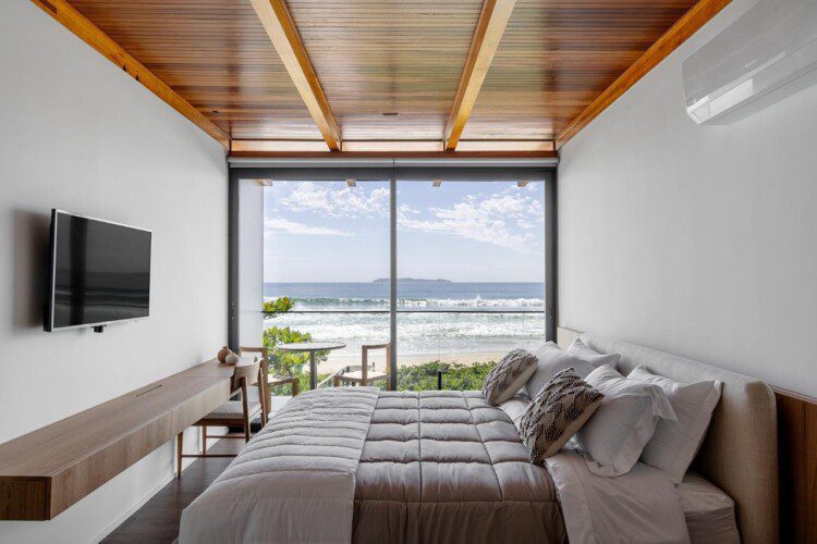 beira mar em Bombinhas 1 1 - Aluguéis de verão em Bombinhas SC