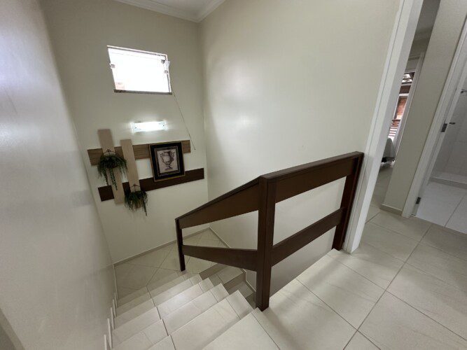 Casa com 4 Suites a Poucos Metros da Praia de Mariscal para Locacao de Temporada 13 scaled - Aluguéis de verão em Bombinhas SC