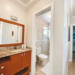 BANHEIRO QUARTO 3(1) - Aluguéis de verão em Bombinhas SC