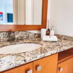 BANHEIRO SUITE 2(1) - Aluguéis de verão em Bombinhas SC