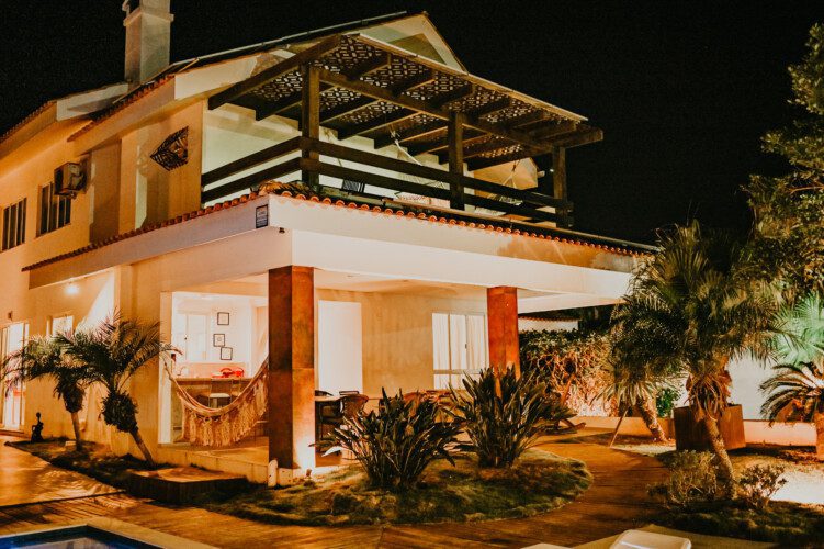 CASA DO ARTISTA - Aluguéis de verão em Bombinhas SC