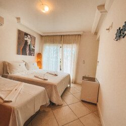 SUITE 1 COM CAMA AUXILIAR - Aluguéis de verão em Bombinhas SC