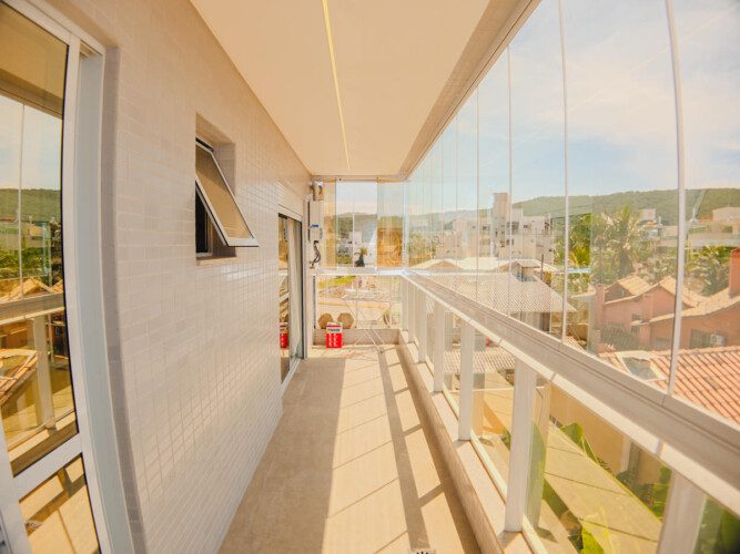 Apartamento de luxo à 20 metros do mar, na Praia do Mariscal (1) 1200x900 - Aluguéis de verão em Bombinhas SC