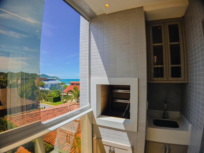 Apartamento de luxo à 20 metros do mar, na Praia do Mariscal (26) 1200x900 - Aluguéis de verão em Bombinhas SC